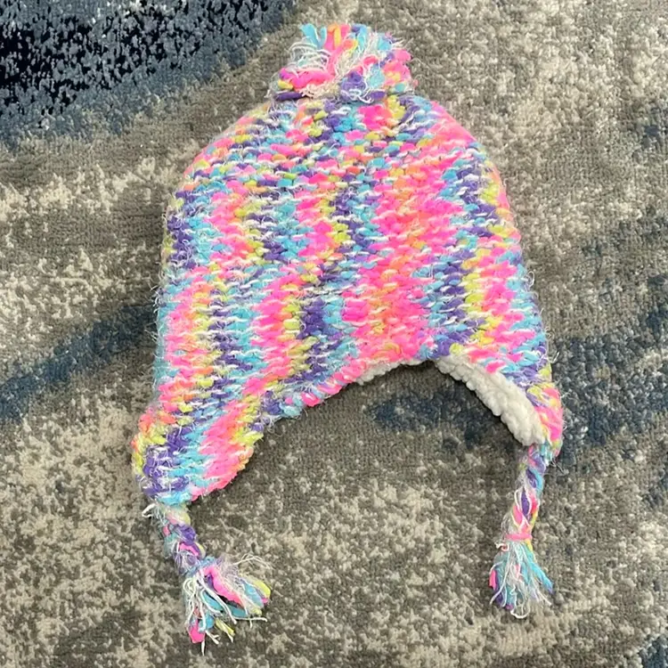 Girls Winter Hat Size S(4-7) NWT