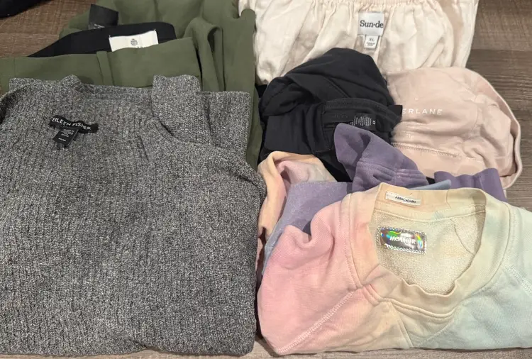 100pcs Women’s Wholesale Box