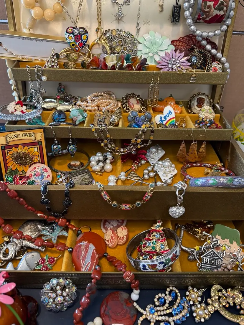 Livestream thumbnail