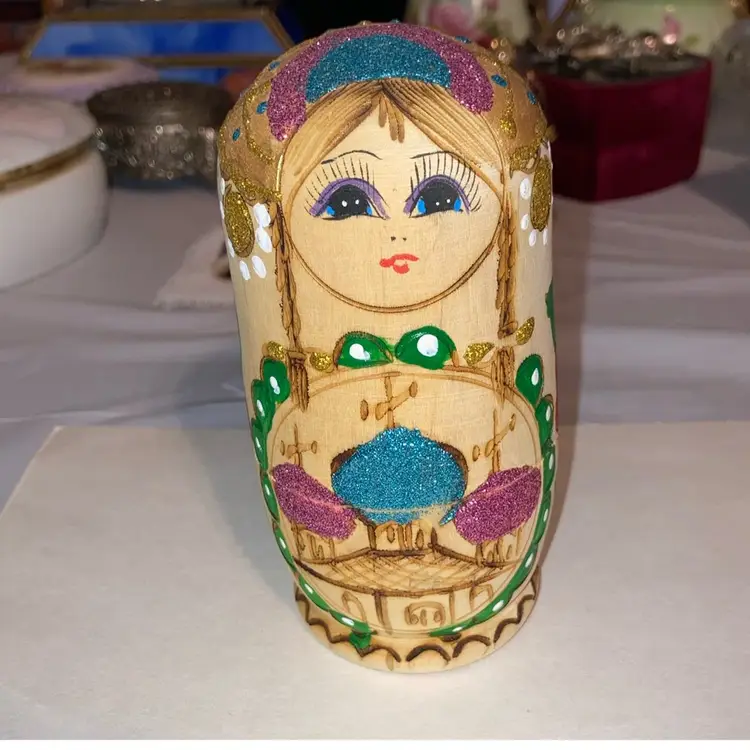 Nesting Dolls Beautiful Colors And Designs! Under 5”