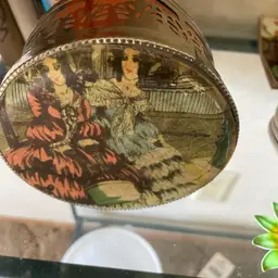 Vintage USA Tin W/ 1940 And 50’s Cracker Jack Charms