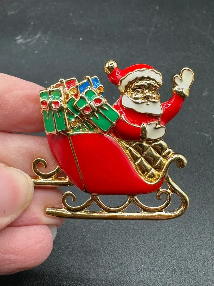 Vintage AVON Santa Christmas Sleigh Brooch Pin Gifts Enamel Gold tone Earrings