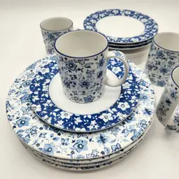 Pfaltzgraff Blue Meadow Ceramic Dinnerware Set of 4 Mugs Dinner & Salad Plates