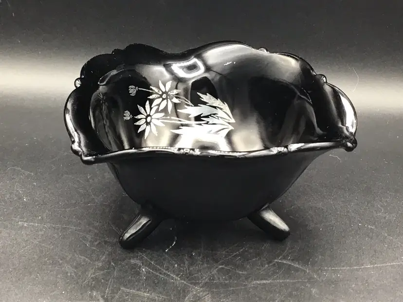 1176-Vintage LE Smith Black Amethyst Bowl With Silver Flowers