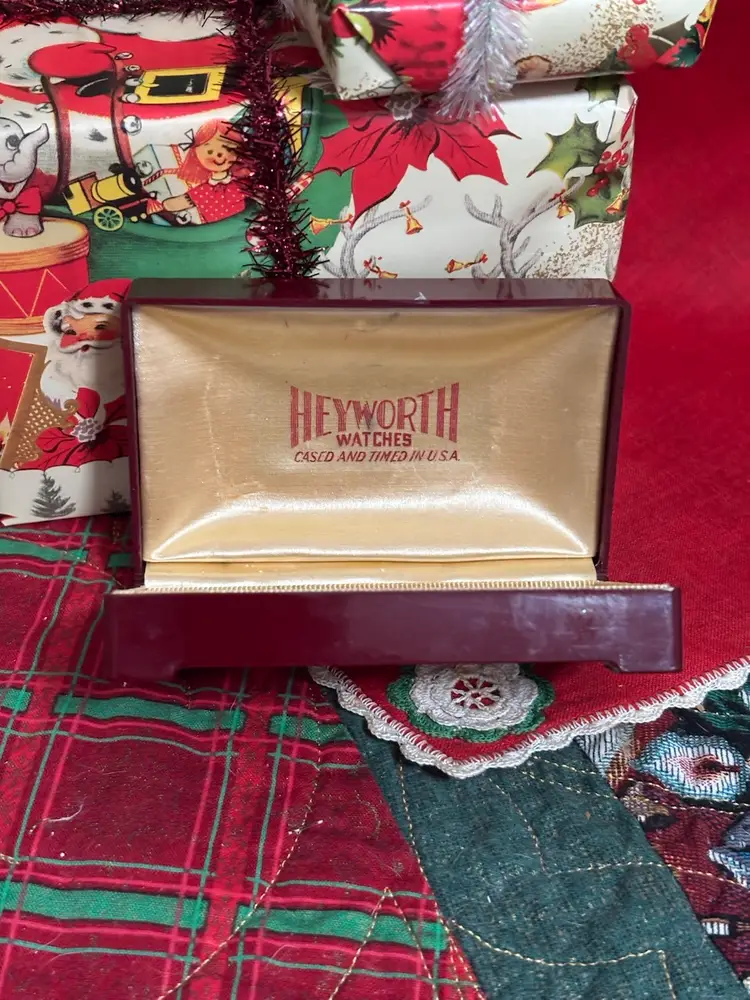 K-Cool Old Celluloid Jewelers Watch Case Filled With Cool Little Vtg Items.