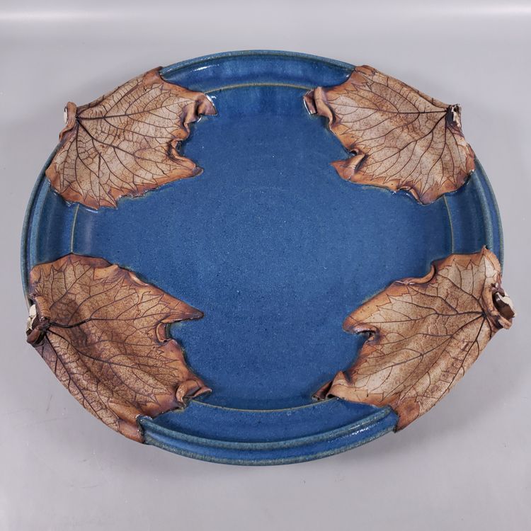 SIGNED STONEWARE STUDIO ART POTTERY Maple Leaves Blue DECORATIVE PLATE