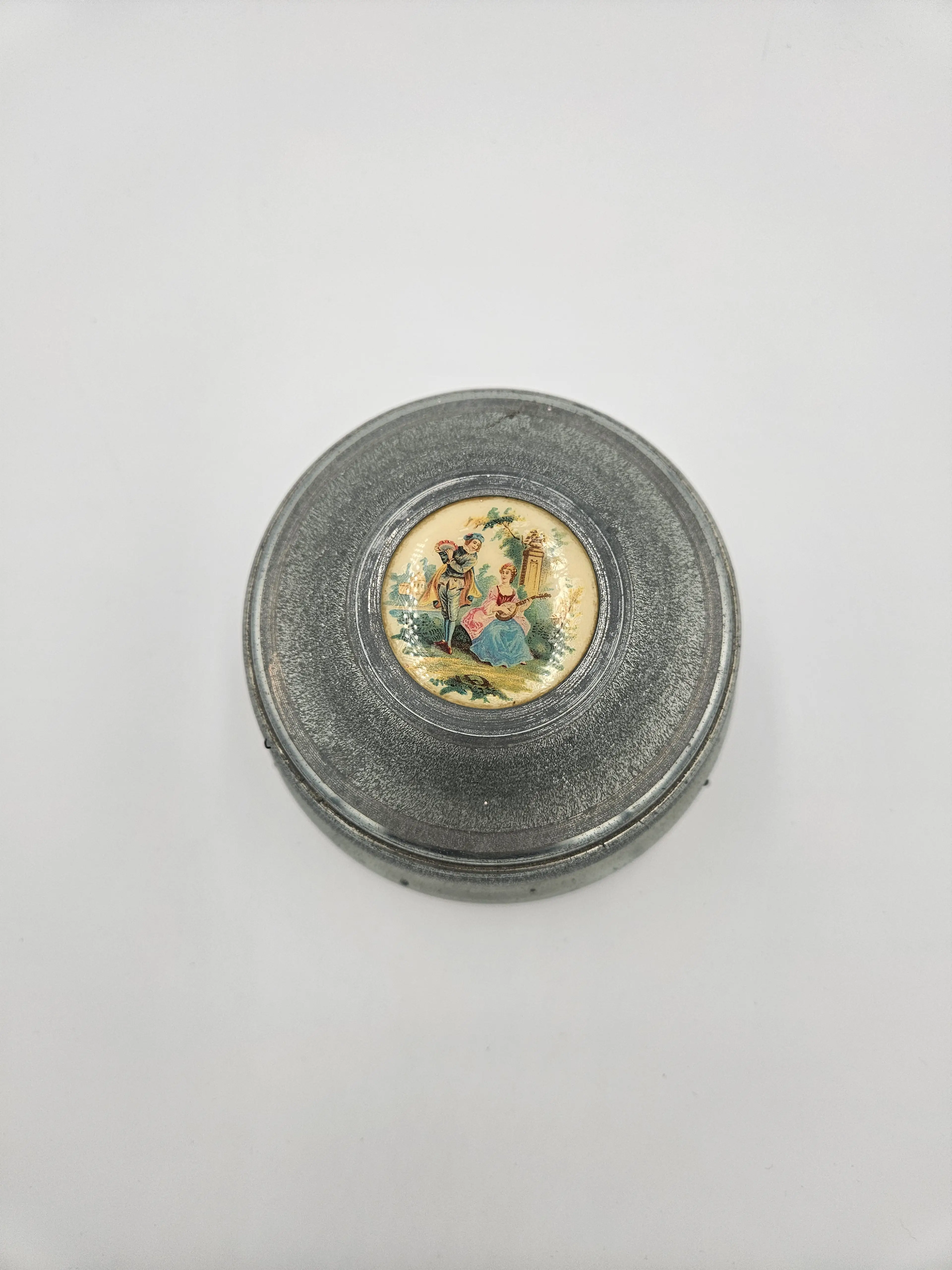 Image 1 of 5