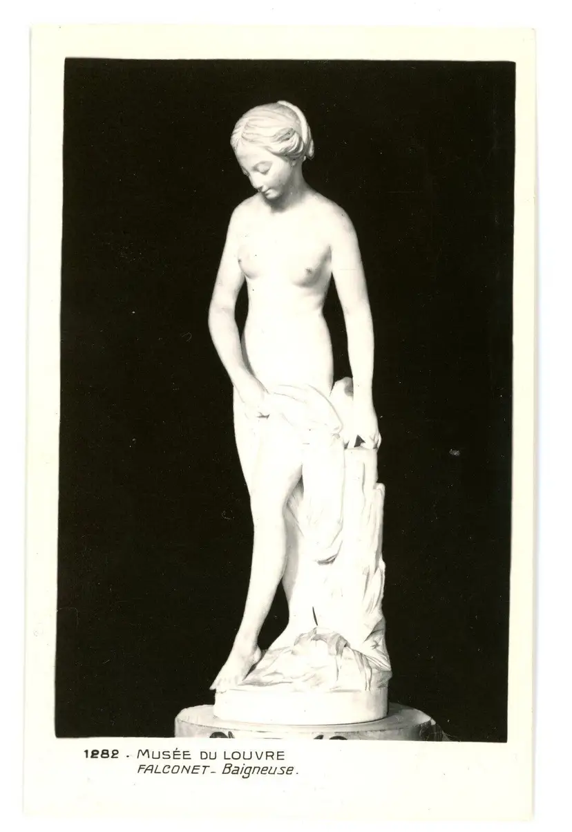 RPPC Postcard Louvre Museum Musee du Louvre Falconet Sculpture Baigneuse Venus