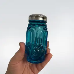 Single 4in Vintage LE Smith Moon And Star Shaker In Peacock