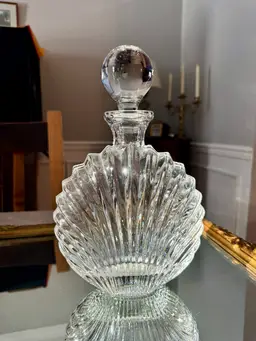 “Platano” Lead Crystal Shell Decanter