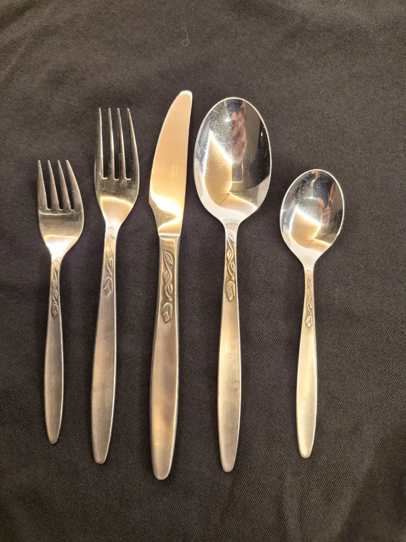 Vintage Amefa Holland Tulip Time Set 5 Pieces Holland-Made Leaf Design Pre-Owned