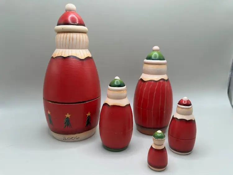 Vintage Santa Wooden Nesting Dolls ~ Hand Painted 5 Piece Set