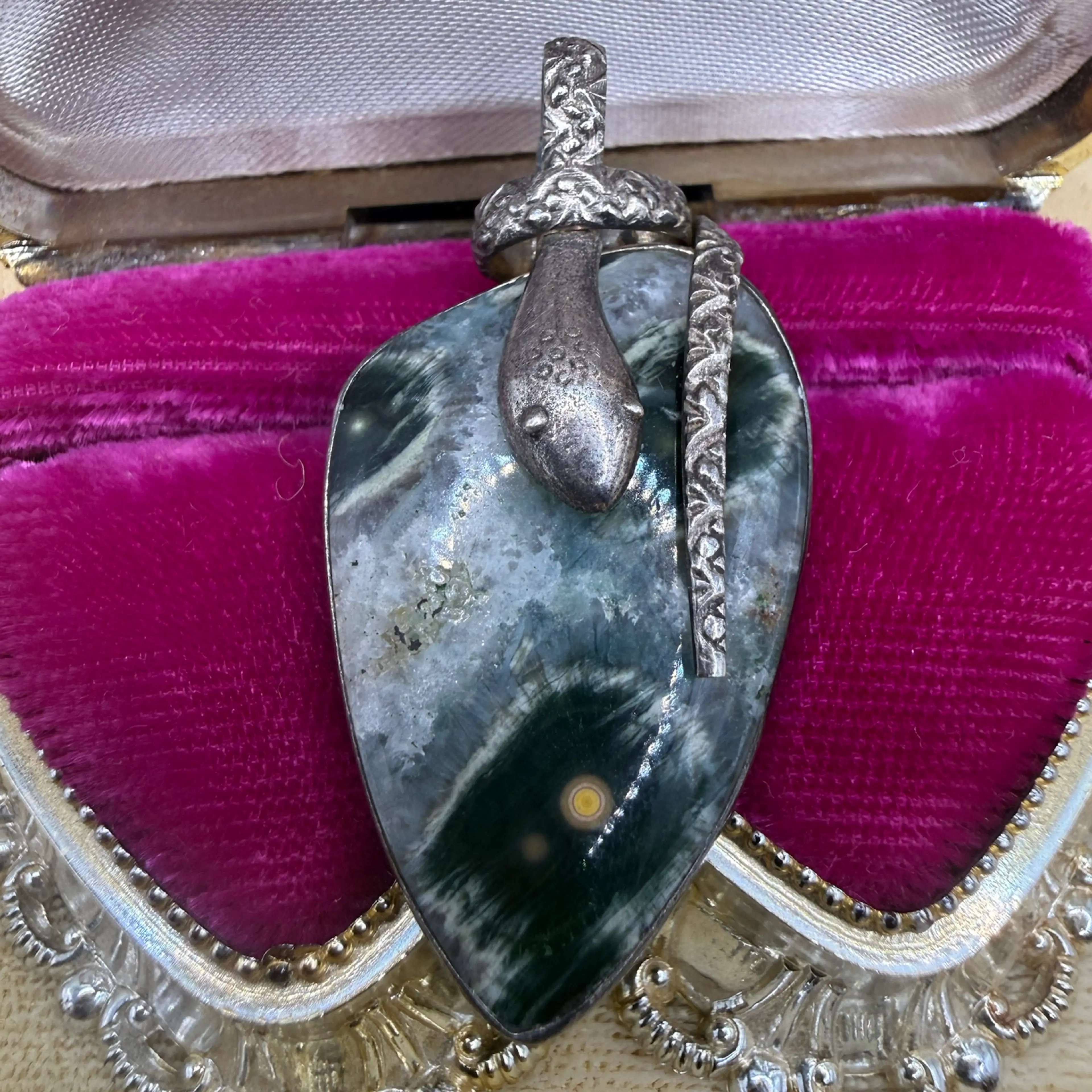 Image 3 of 4