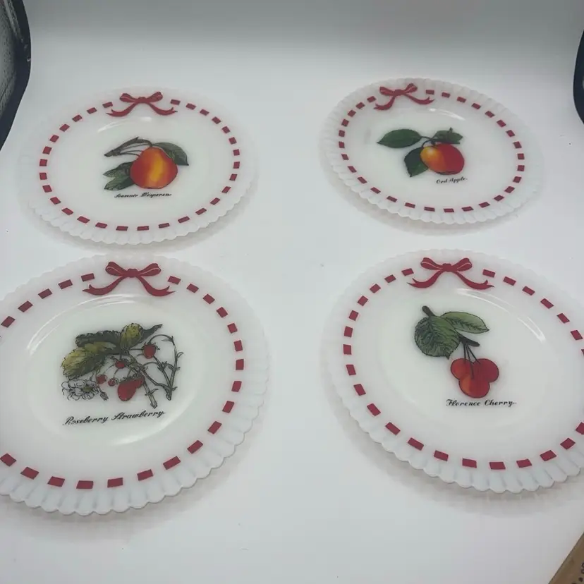 Macbeth Evans PETALWARE MONAX 8" SALAD PLATES Set Of 4