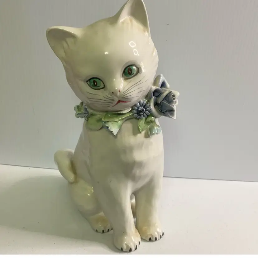 Capodimonte Blue Collar Kitty