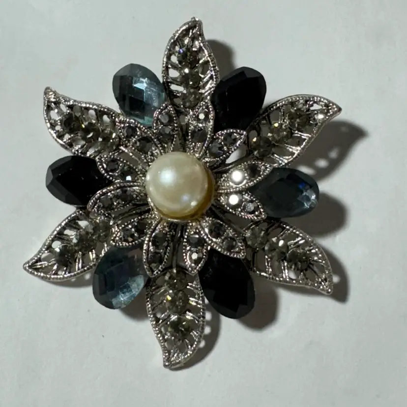 #48. Vintage Flower Brooch Pin Pendant Silver Tone Faux Pearl Rhinestones Marcasite
