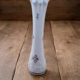 Vintage Westmoreland Milk Glass Bd Vase
