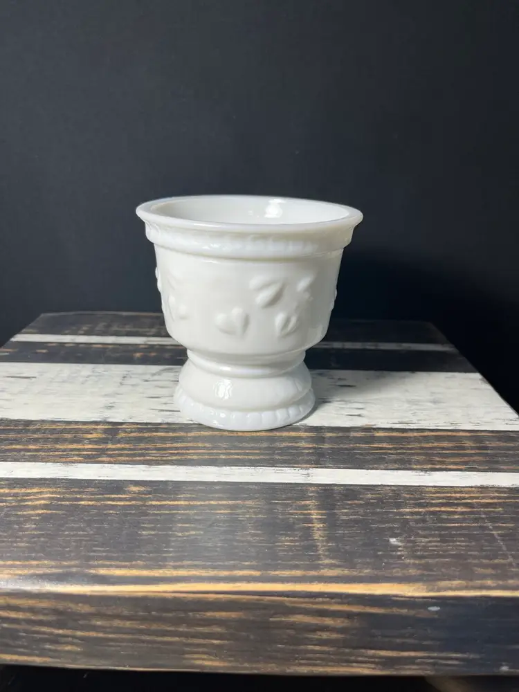 VTG White Milk Glass Pedestal Bowl/Planter With Raised Hearts