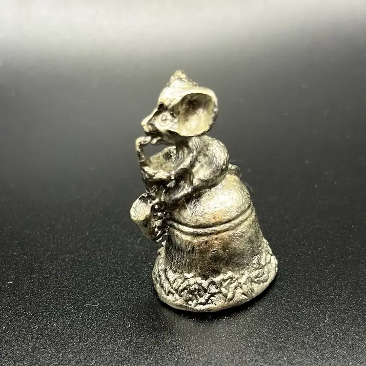 Miniature Pewter Mouse Playing Saxophone Thimble
