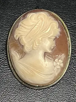 Vintage 800 silver Carved Cameo Shell Pin Pendant