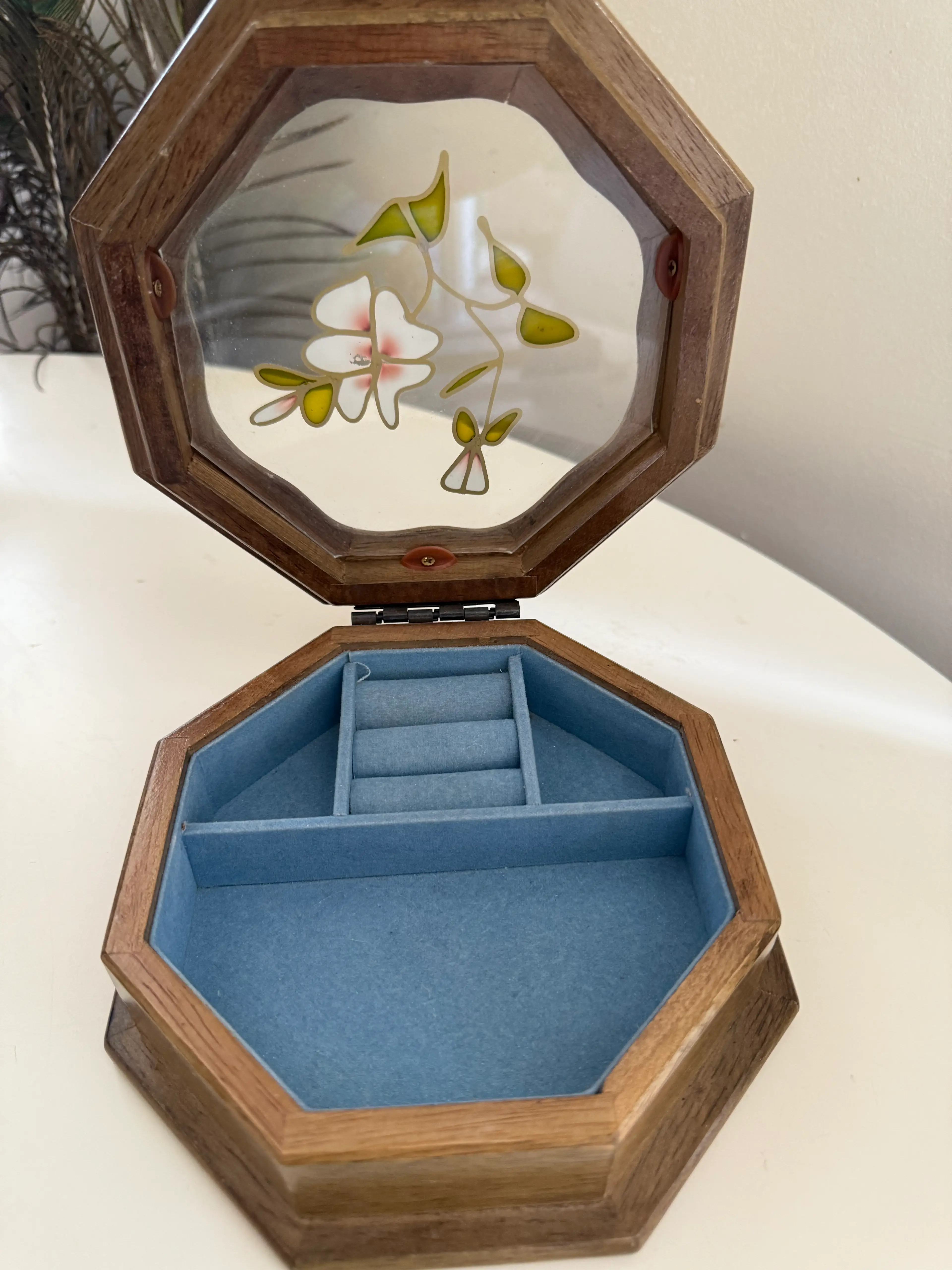 Image 2 of 2