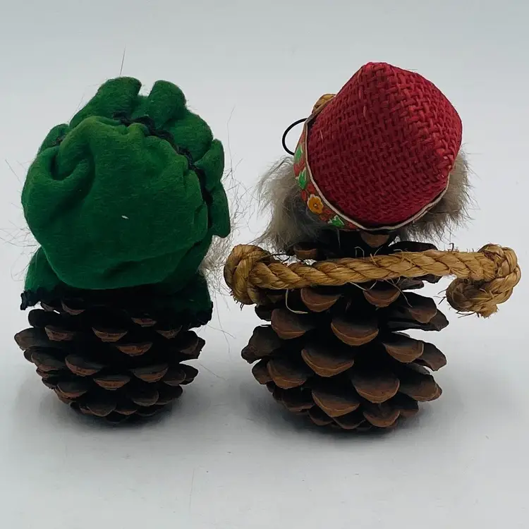 Pinecone, Burlap, Fur & Jute Kitschy Christmas Couple