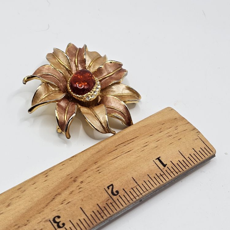 Gold Tone Brooch pendant with amber stone in center. floral design Estate find