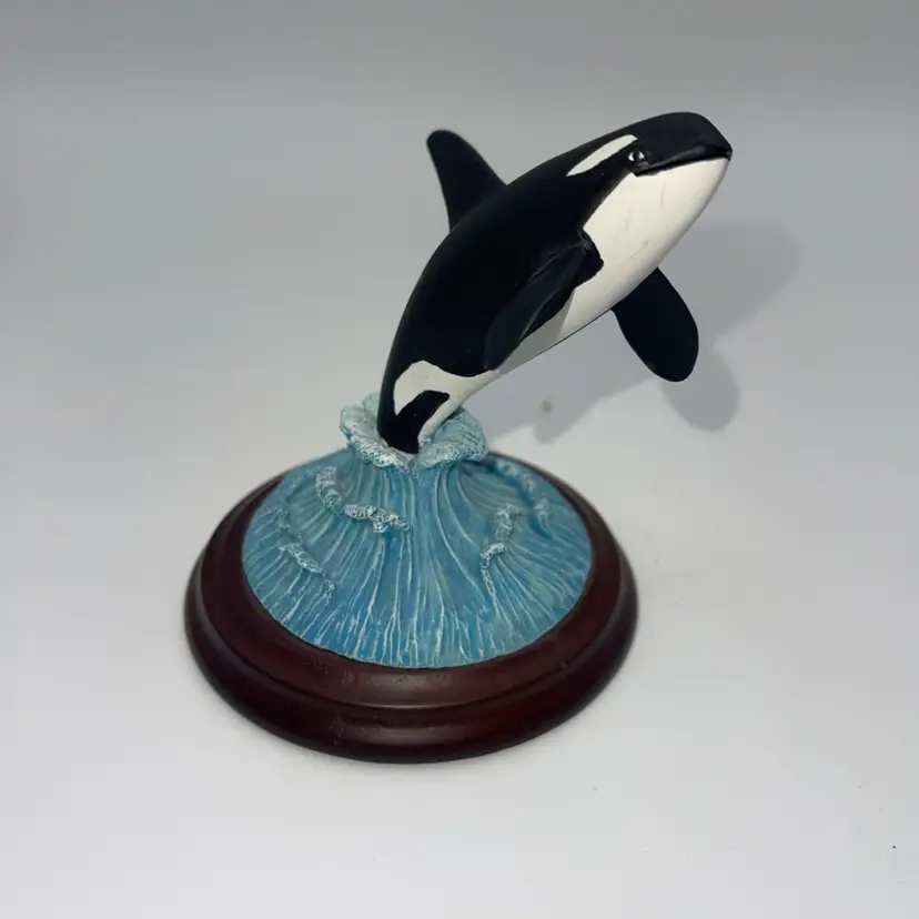 Wyland Killer Whale Orca Encore Northern Mist Mini Figurine Wood Base E16105  4”