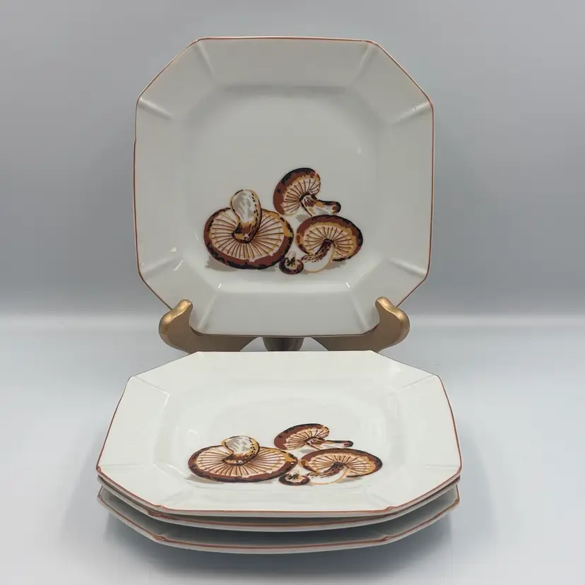 Mushroom Plates Set Of 4 Japan 7.5”
