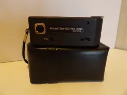 * Kodak TELE-EKTRA 1 110 Film Camera Fixed Focus Black 110 Film Format 13x17mm