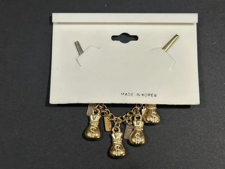Korea Gold Tone Money Bag Collar Clip