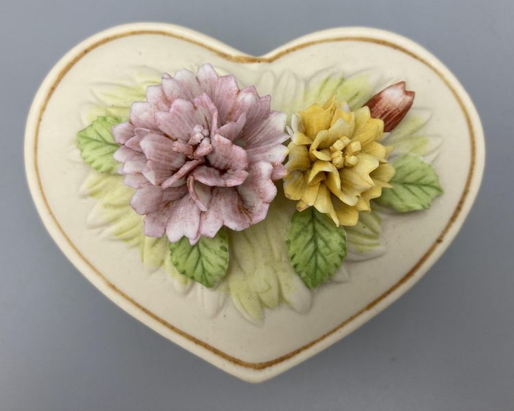 Vintage Capodimonte Bisque Porcelain Heart Shaped Trinket Dish / Box with Flowers