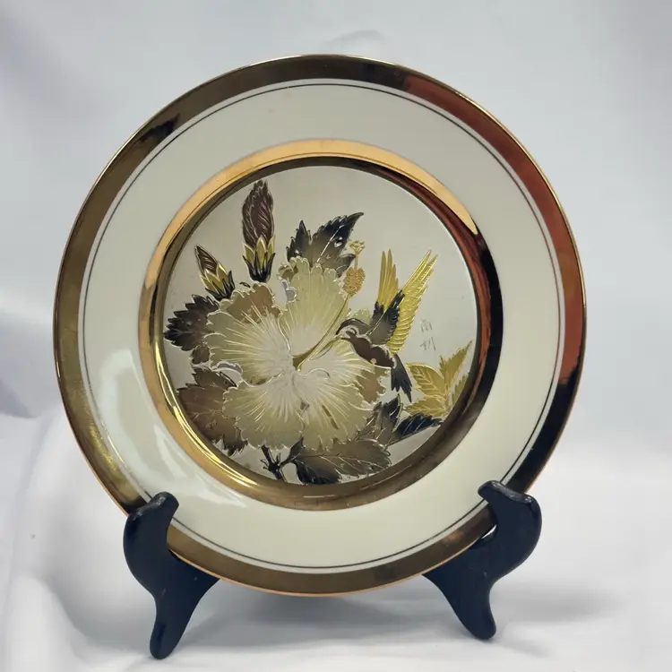 #5 Vintage. The Art of Chokin, 24K Gold Rim Porcelain Plate, White Rim, Hummingbird with Flowers