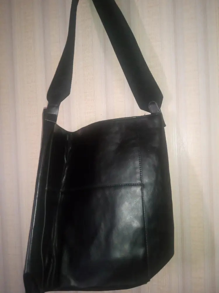 #01 Calvin Klein purse