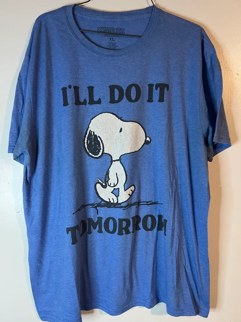 Mens Xl Peanuts Snoopy Tshirt