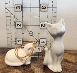 2 Small White Porcelain Cat Figurine Made In Japan Midwest Vintage