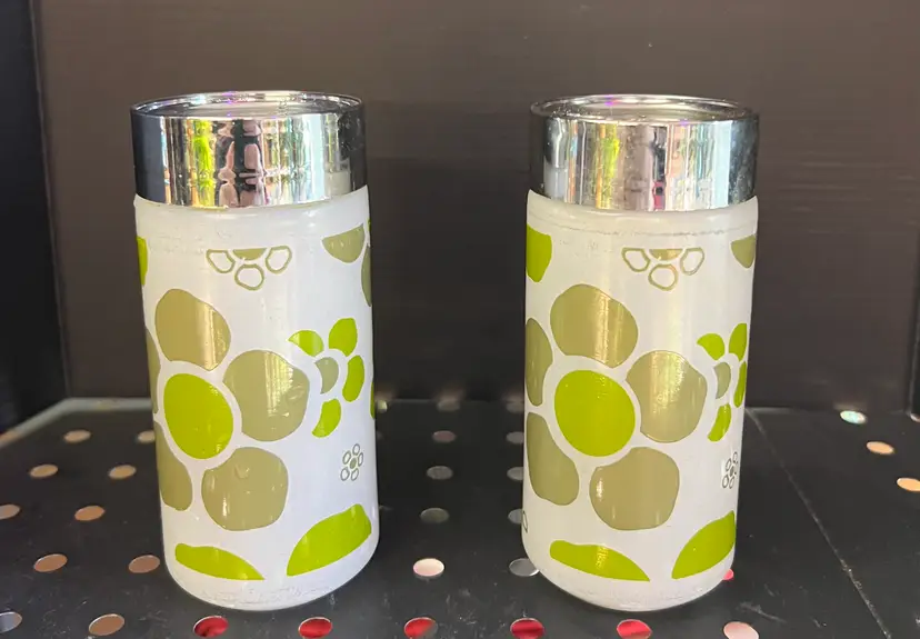 Vintage anchor hawking salt and pepper shakers