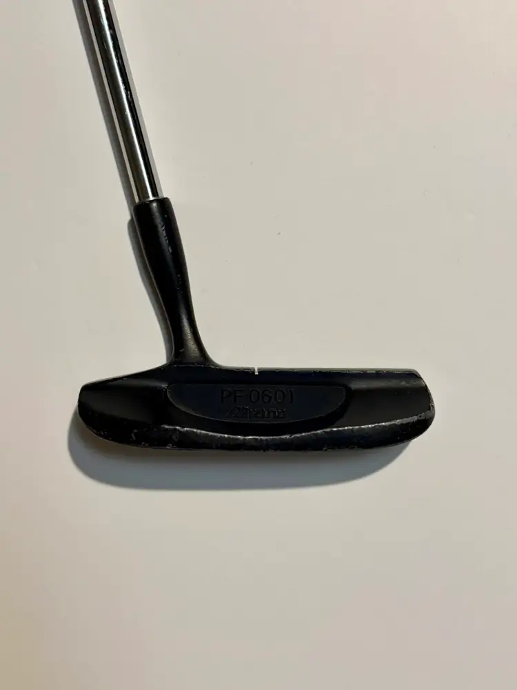 Vintage Mizuno Gold Crest PF 0601 Blade Putter Right Handed 35”