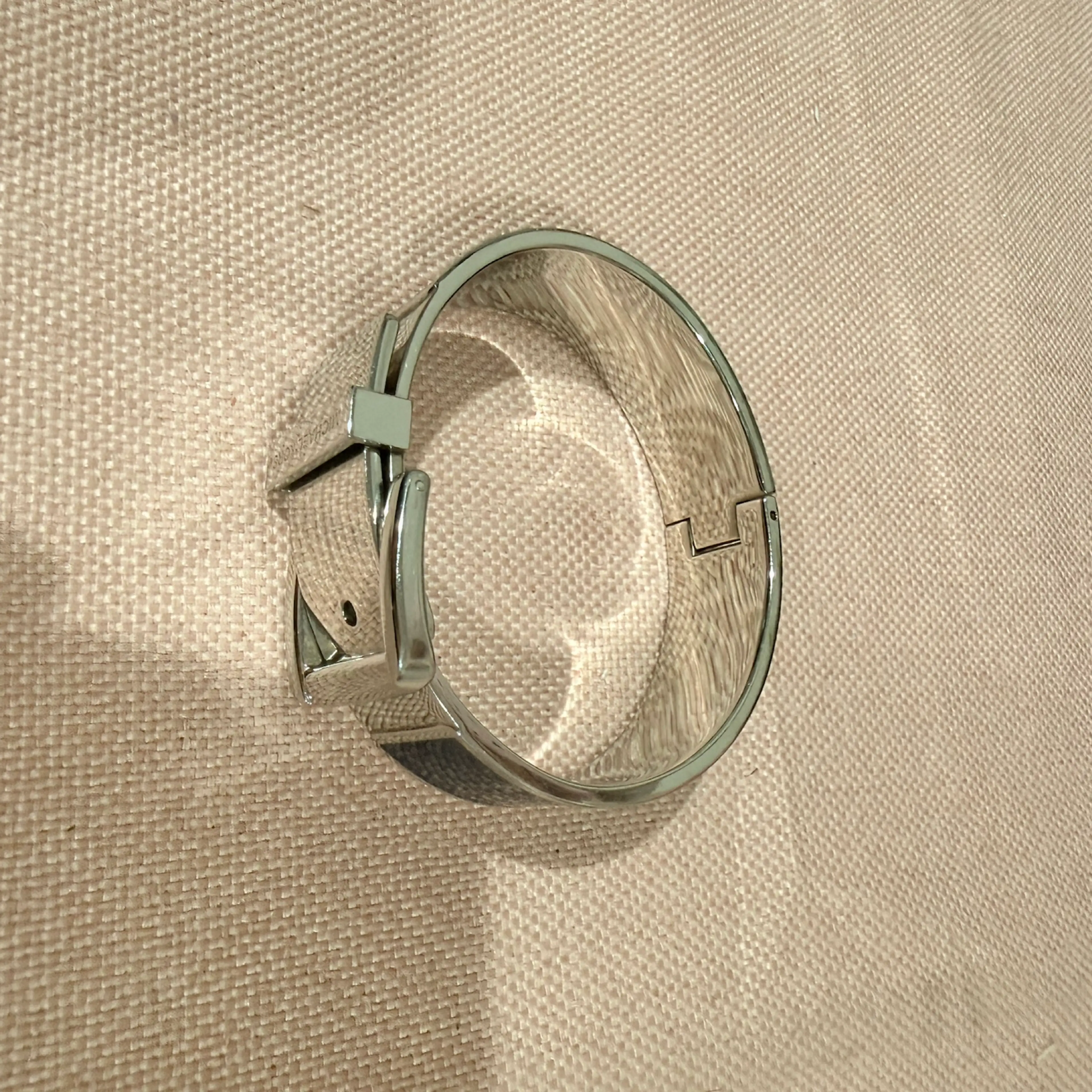 Image 2 of 7