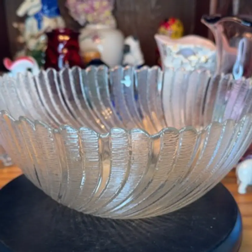 Wavy Glass Salad Bowl