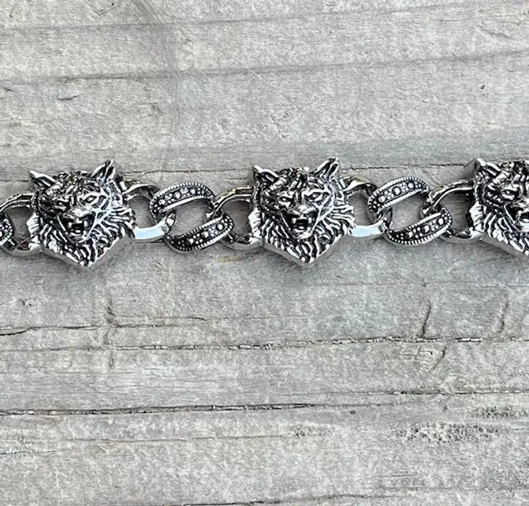 Wolf Head Silver Link Bracelet 8 inch