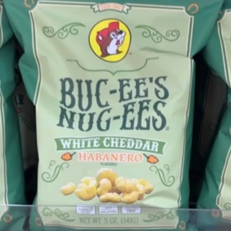 Buccee’s White Cheddar Habanero Beaver Nuggets Snack