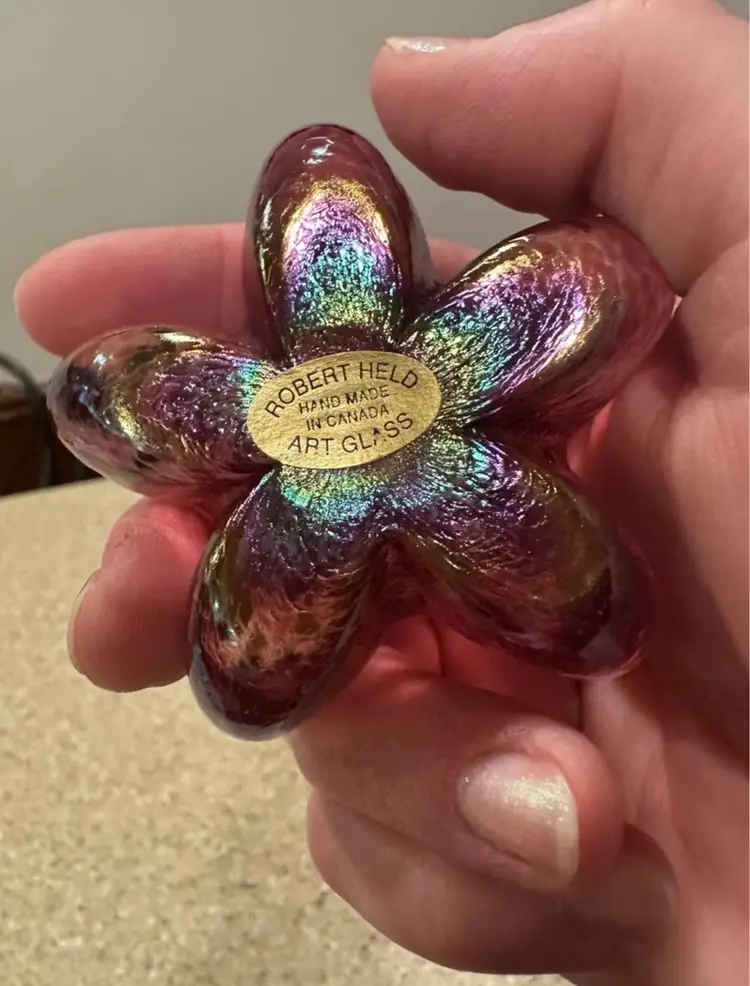 Robert Held star paperweight, original sticker, made in Canada. Ribbed iridescent design