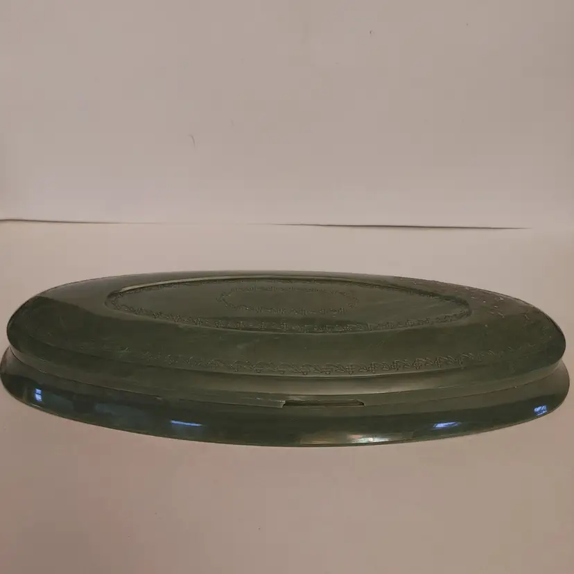 LaTausca Green Bakelite Vintage Jewelry Presentation Box. 9 inches long. 1920's. 1 chip at opening. See pics. Some markings on inside material.