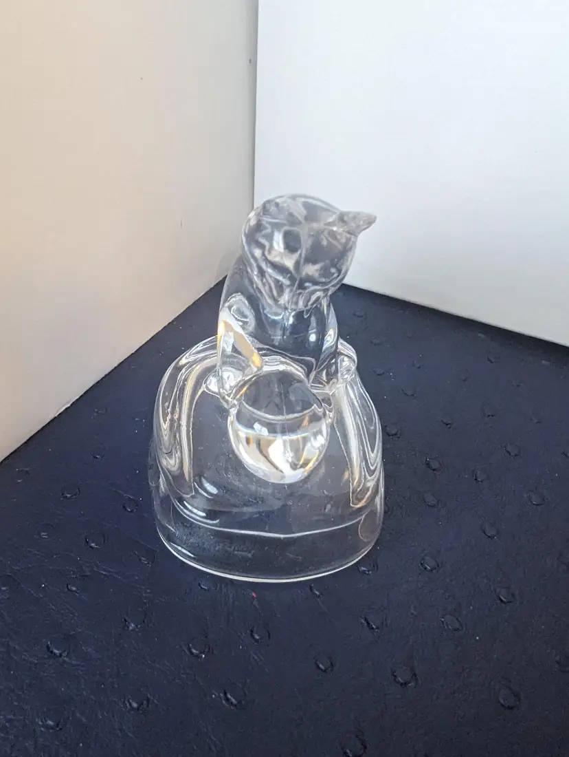 Avon 24% Lead Crystal figurine from 1994, titled "1st in the Series Cat Sitting Toying with Yarn"