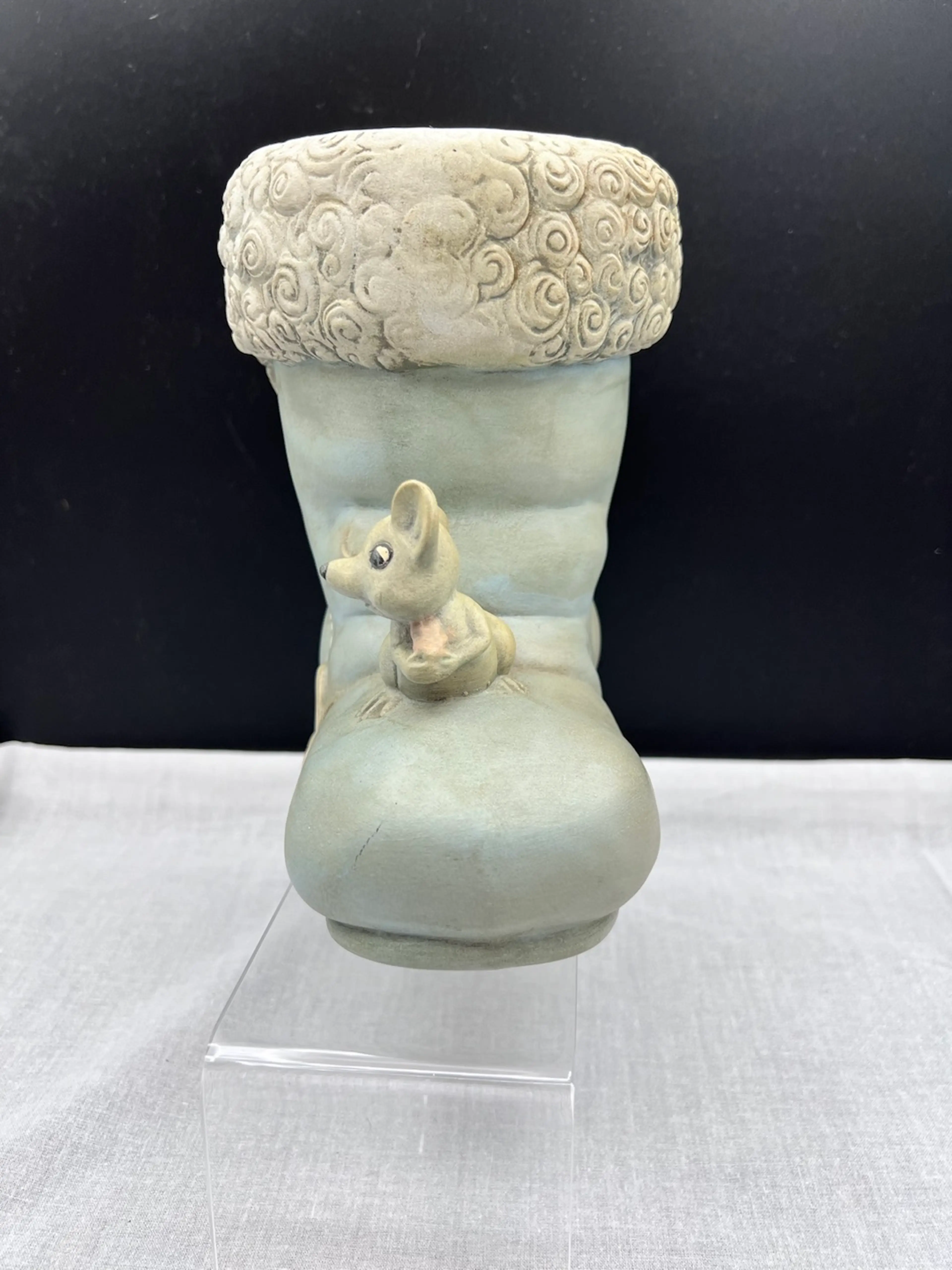 Image 2 of 7
