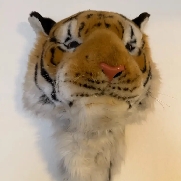 Buy It Now-Tiger Head Plush XL