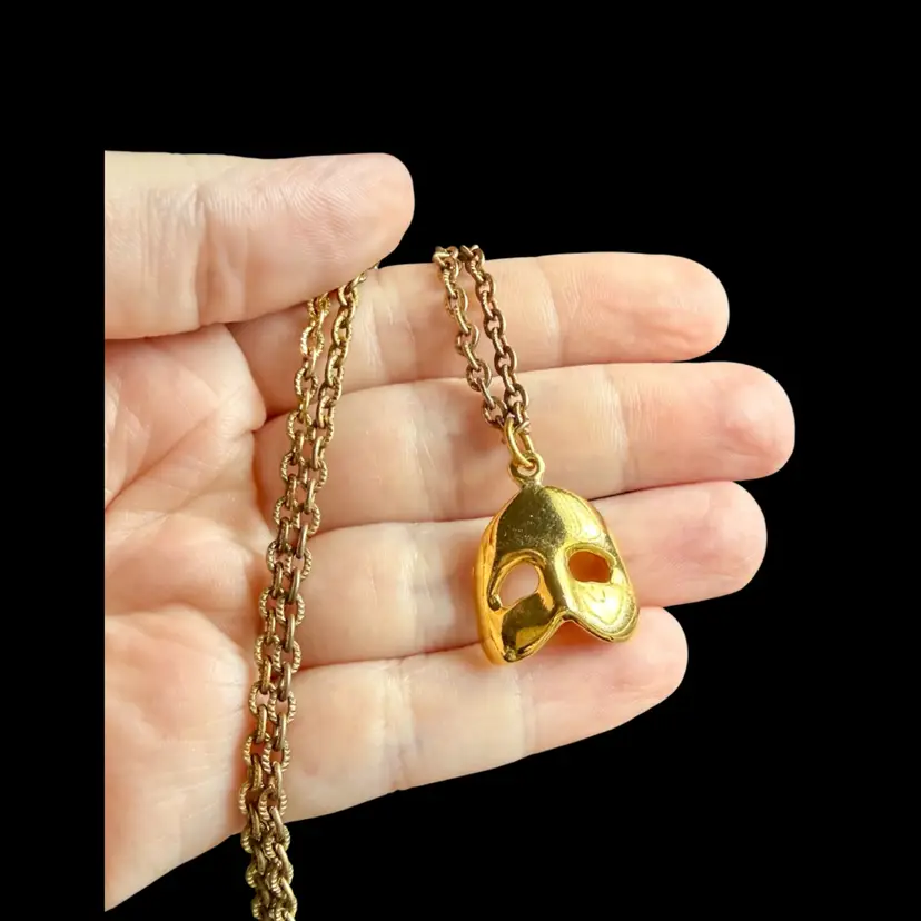 Vintage Gold Tone PHANTOM OF THE OPERA MASK Necklace, READ