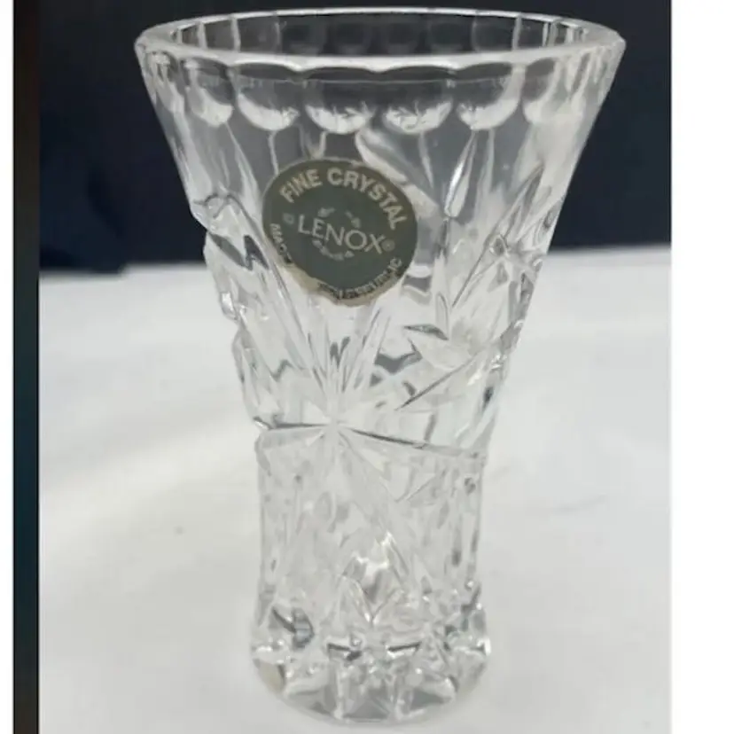 Vintage Lenox Crystal Star
Bud Vase 4" Pinwheel Flower
Design~Czech Republic