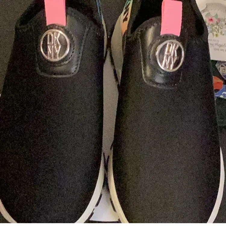 DKNY Sneakers Size 4